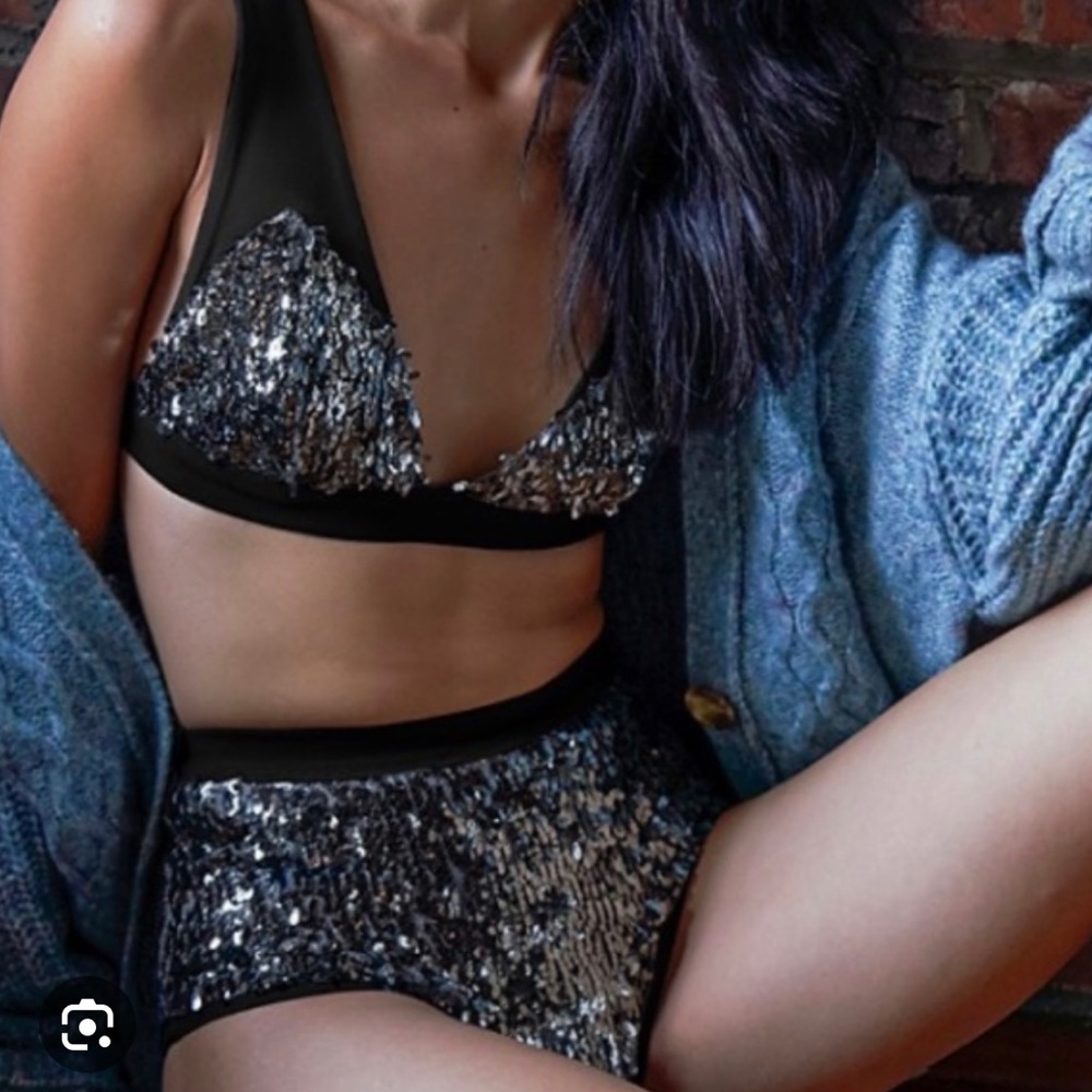 Free People intimately pewter sequin lingerie set. Glam for holidays. Size xs